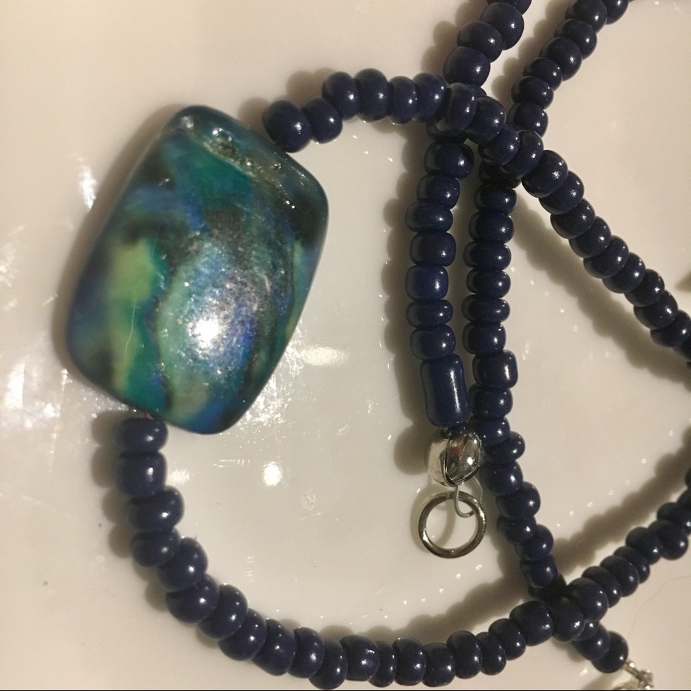 Green/blue natural shell necklace - Picture 4 of 4